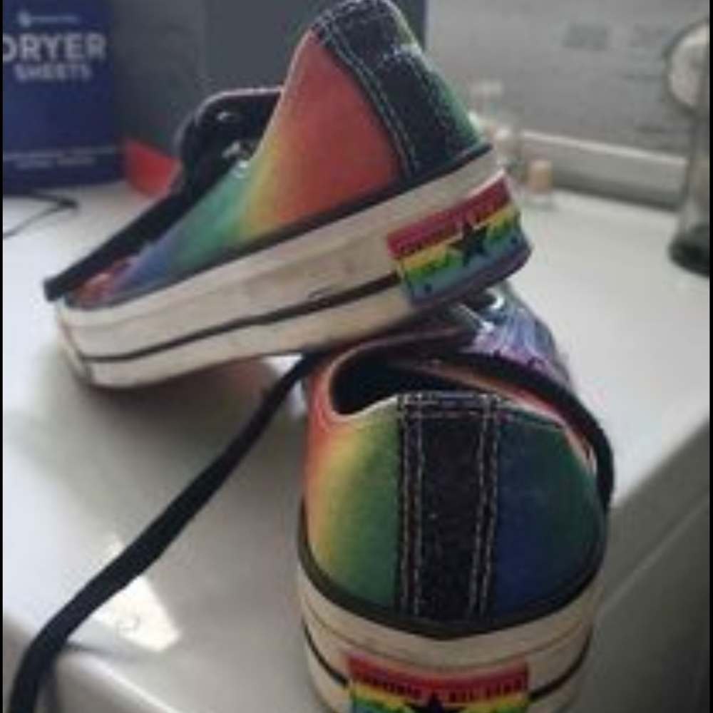 Rainbow converse